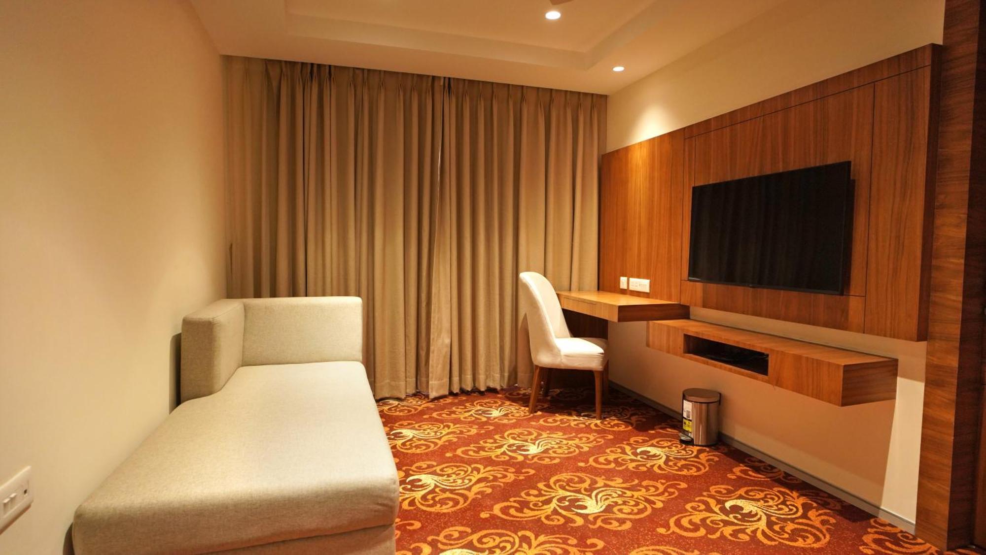 Antique Regency !! Luxurious Hotel In Digha !! Екстериор снимка